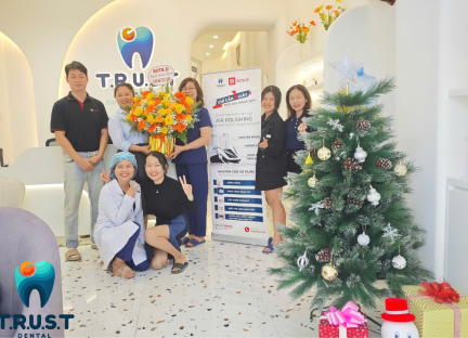 Nha Khoa T.R.U.S.T Bàn Giao Máy Thổi Cát PT-B AirFlow Chính Hãng